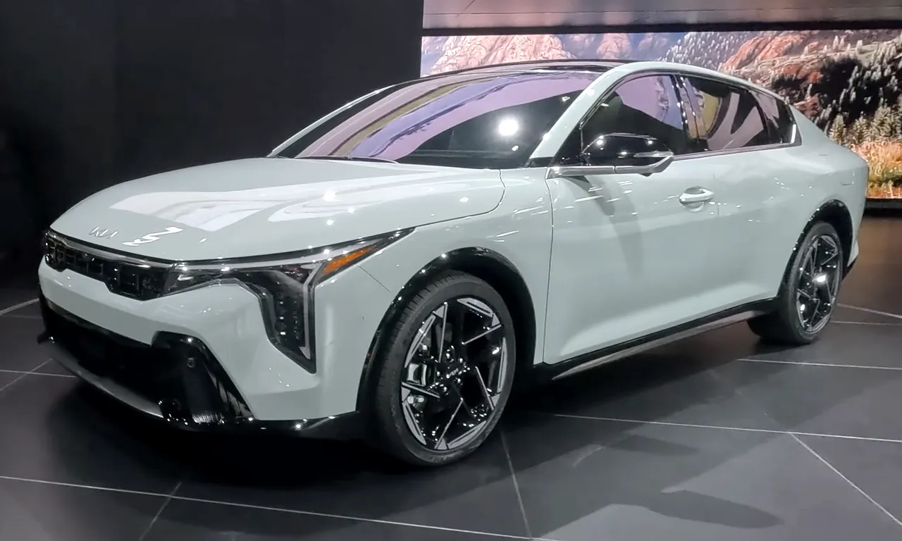 Kia K4